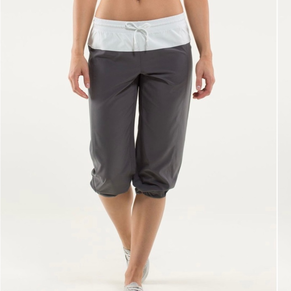 Lululemon Step Lively Crop Pants Size 2